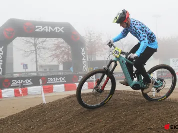 BUNIVA Christian EXJ SCH_9979.jpg